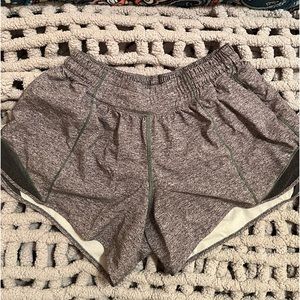 Lululemon Hotty Hot Low Rise Shorts Size 6 4” length